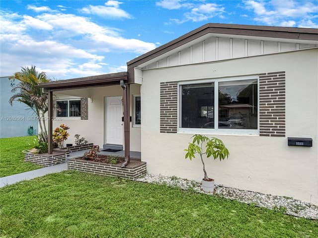 2728 Dewey St, Hollywood FL 33020 - Hollywood, FL - Photo 2