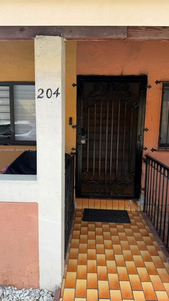 2770 W 61st Pl # 204, Hialeah FL 33016 - Hialeah, FL - Photo 2