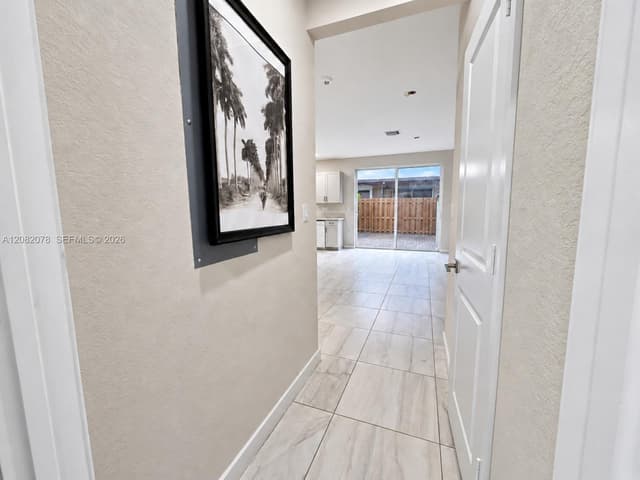 2419 SE 11th St, Homestead FL 33035 - Homestead, FL - Photo 3