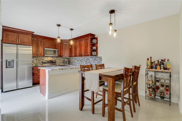 2404 24th Way, West Palm Beach FL 33407 - West Palm Beach, FL - Photo 6