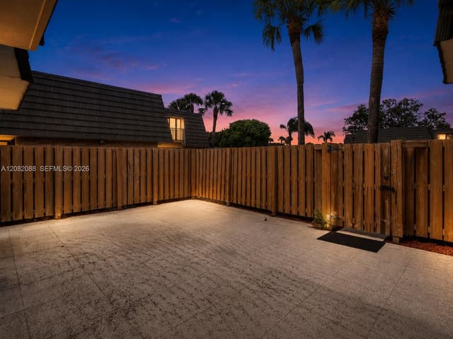 2404 24th Way, West Palm Beach FL 33407 - West Palm Beach, FL - Photo 5