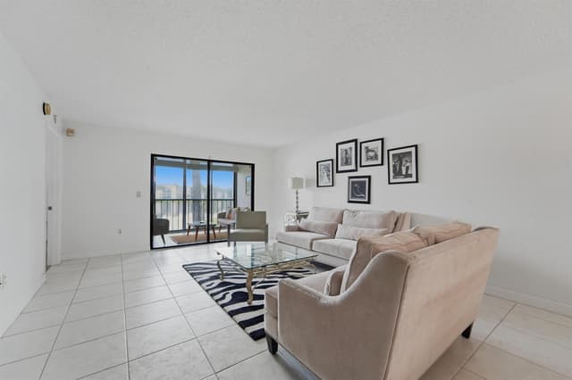 6093 POINTE REGAL Circle # 209, Delray Beach FL 33484 - Delray Beach, FL - Photo 6