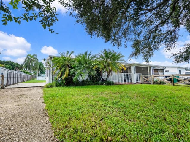 30312 SW 172nd Ave, Homestead FL 33030 - Homestead, FL - Photo 7