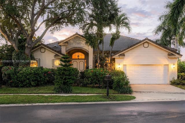 3026 Lakewood Dr, Weston FL 33332 - Weston, FL - Photo 3