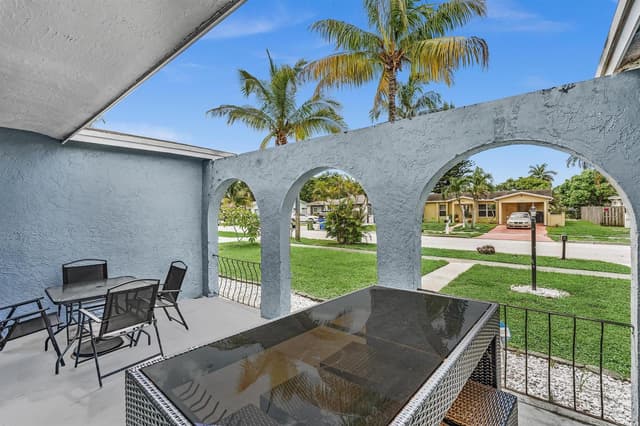 5260 SW 6TH Place, Margate FL 33068 - Margate, FL - Photo 5