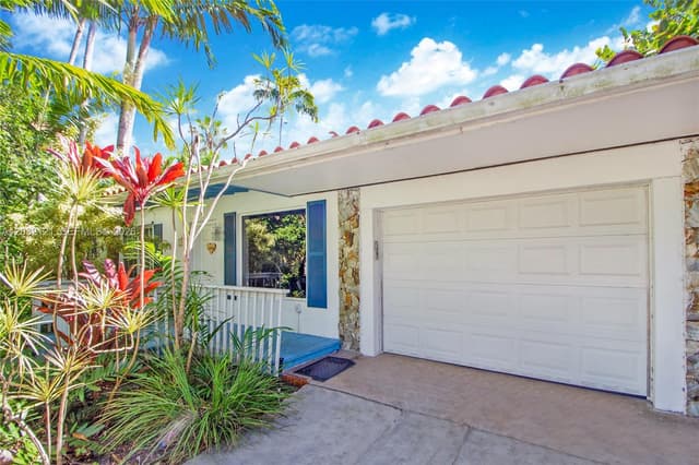 119 Harbor Dr, Key Biscayne FL 33149 - Key Biscayne, FL - Photo 4