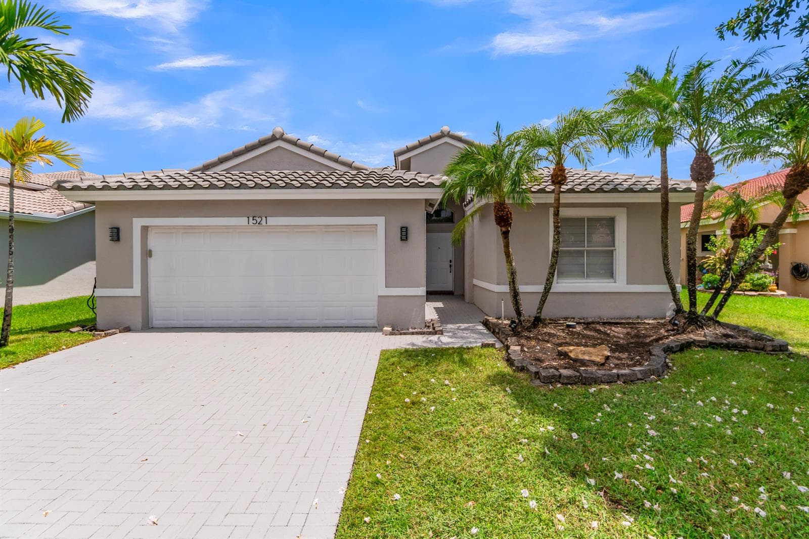 1521 SW 186th Avenue, Pembroke Pines FL 33029