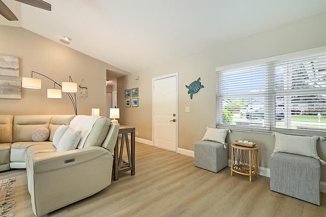 1103 NW 11th Street, Boynton Beach FL 33426 - Boynton Beach, FL - Photo 6