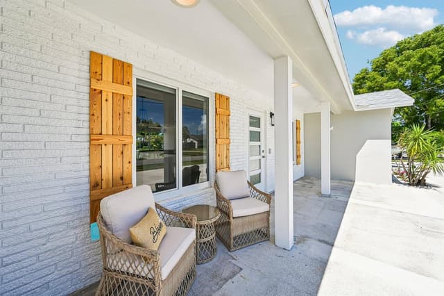 1051 SW 25th Avenue, Boynton Beach FL 33426 - Boynton Beach, FL - Photo 6