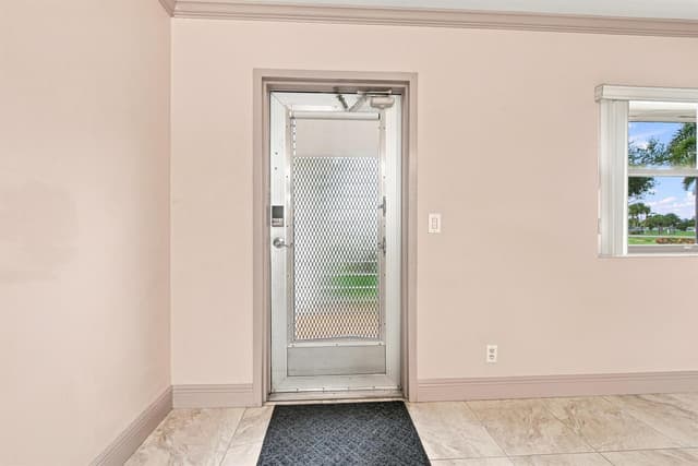 167 Valencia G, Delray Beach FL 33446 - Delray Beach, FL - Photo 7