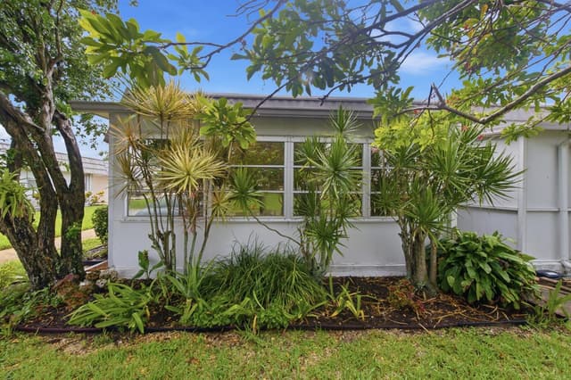 167 Valencia G, Delray Beach FL 33446 - Delray Beach, FL - Photo 5