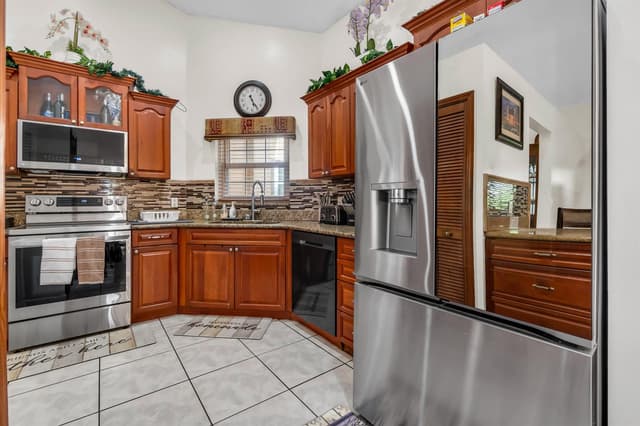 7365 NW 54TH Court, Lauderhill FL 33319 - Lauderhill, FL - Photo 6