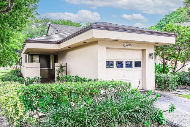 9420 Chelsea Drive S, Plantation FL 33324 - Plantation, FL - Photo 2