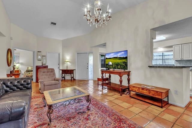 9420 Chelsea Drive S, Plantation FL 33324 - Plantation, FL - Photo 6
