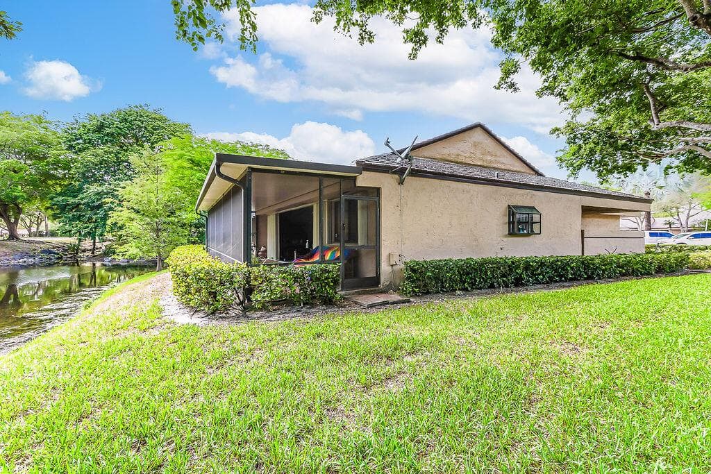 9420 Chelsea Drive S, Plantation FL 33324 - Plantation, FL - Photo 1