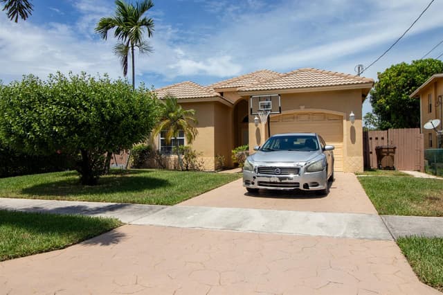 237 SW 8TH Street, Deerfield Beach FL 33441 - Deerfield Beach, FL - Photo 2