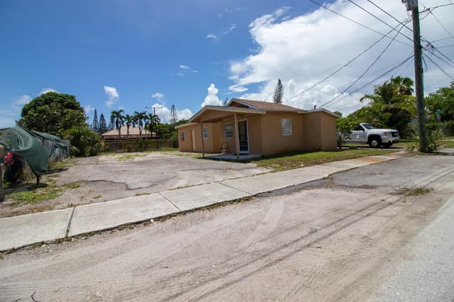 242 SW 7TH Court, Deerfield Beach FL 33441 - Deerfield Beach, FL - Photo 4