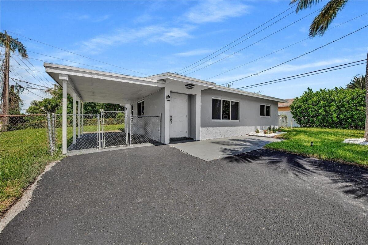 11 NE 28TH Court, Boynton Beach FL 33435