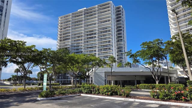 3701 N Country Club Dr # 701, Aventura FL 33180 - Aventura, FL - Photo 2