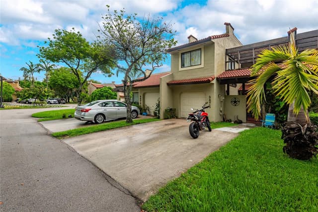 9876 Costa Del Sol Blvd # 93, Doral FL 33178 - Doral, FL - Photo 2