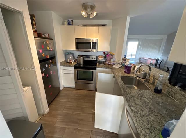 3405 NW 44th St # 204, Oakland Park FL 33309 - Oakland Park, FL - Photo 2