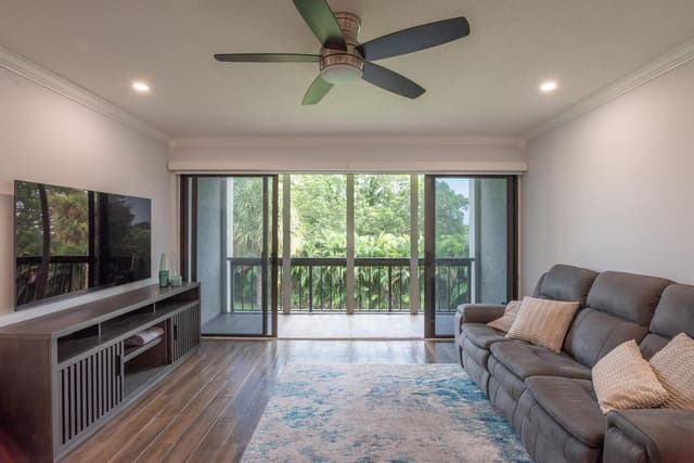 2500 PRESIDENTIAL Way # 304, West Palm Beach FL 33401 - West Palm Beach, FL - Photo 6
