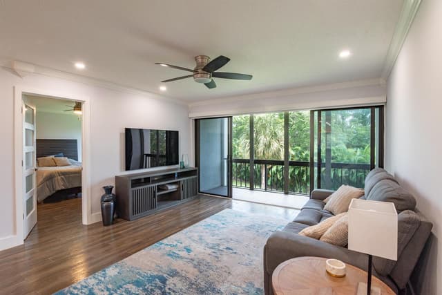 2500 PRESIDENTIAL Way # 304, West Palm Beach FL 33401 - West Palm Beach, FL - Photo 5