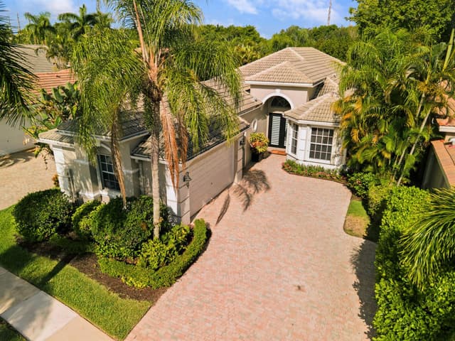 10916 Northgreen Drive, Lake Worth FL 33449 - Lake Worth, FL - Photo 2