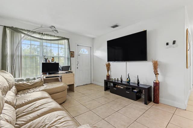 6714 ATLANTA Street, Hollywood FL 33024 - Hollywood, FL - Photo 5