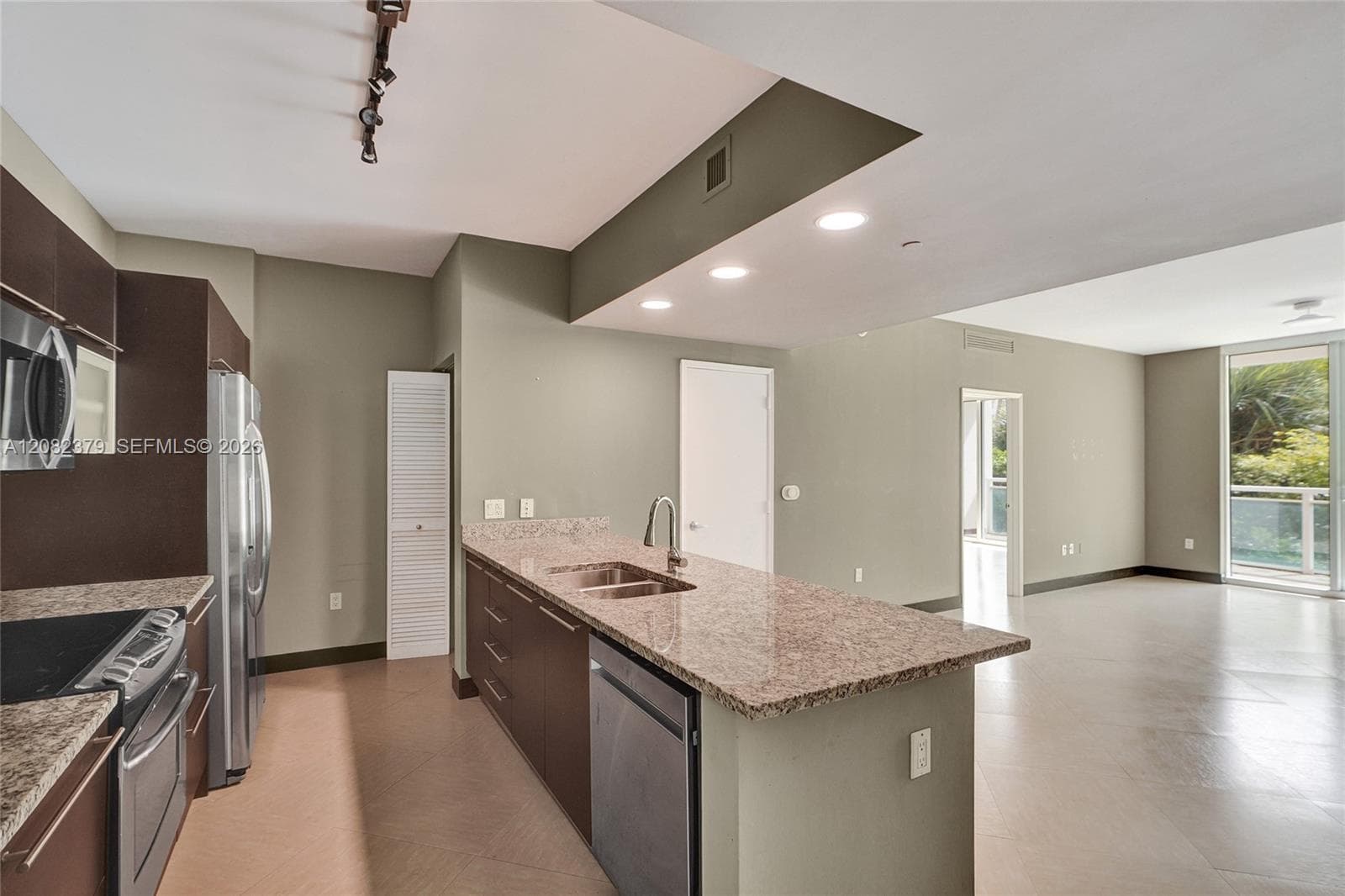 951 Brickell Ave # 1106, Miami FL 33131 - Miami, FL - Photo 1