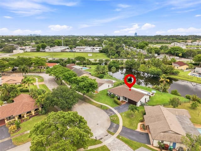 8656 SW 50th St, Cooper City FL 33328 - Cooper City, FL - Photo 6