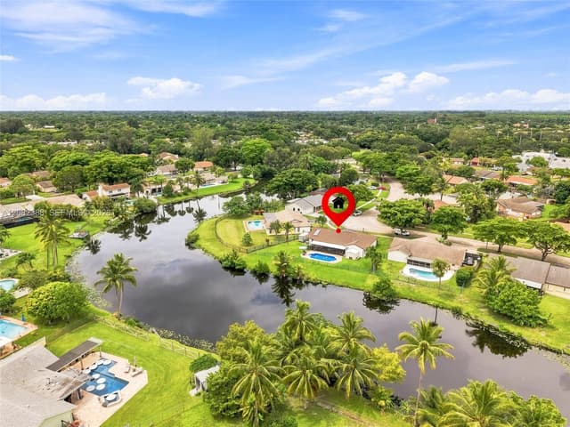 8656 SW 50th St, Cooper City FL 33328 - Cooper City, FL - Photo 7