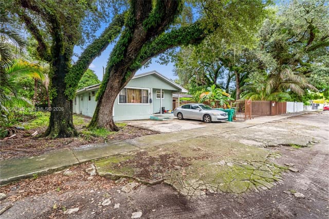 1885 NW 113th Ter, Miami FL 33167 - Miami, FL - Photo 2