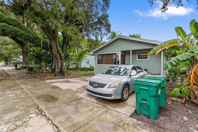 1885 NW 113th Ter, Miami FL 33167 - Miami, FL - Photo 3