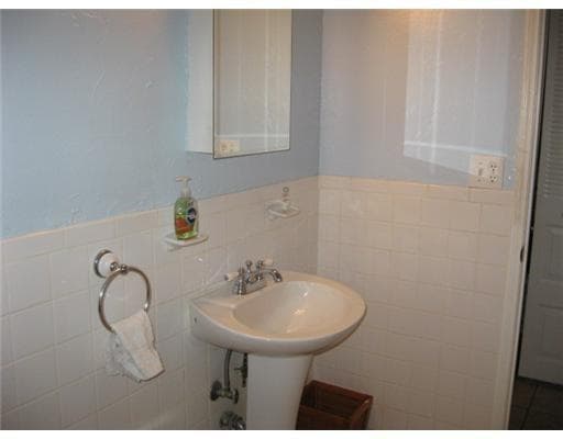 2400 NE 10th Street NE # 305, Pompano Beach FL 33062 - Pompano Beach, FL - Photo 3