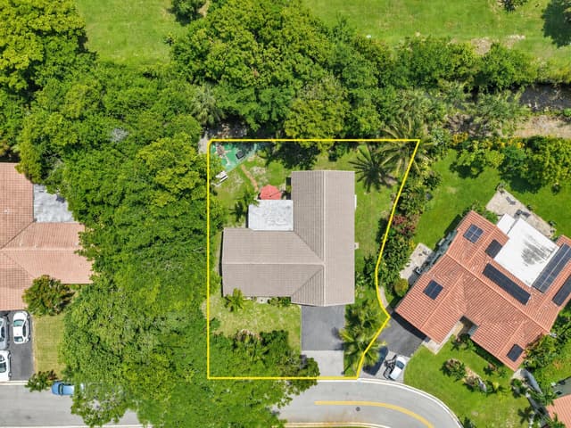 4203 NW 75TH Avenue, Coral Springs FL 33065 - Coral Springs, FL - Photo 4