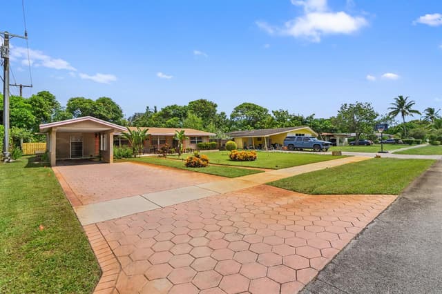 316 NW 44th Avenue, Plantation FL 33317 - Plantation, FL - Photo 2