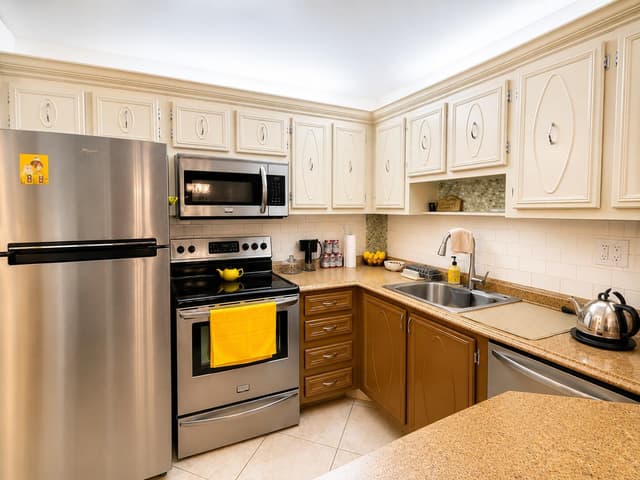 5680 SW 3rd Place # 106, Margate FL 33068 - Margate, FL - Photo 2