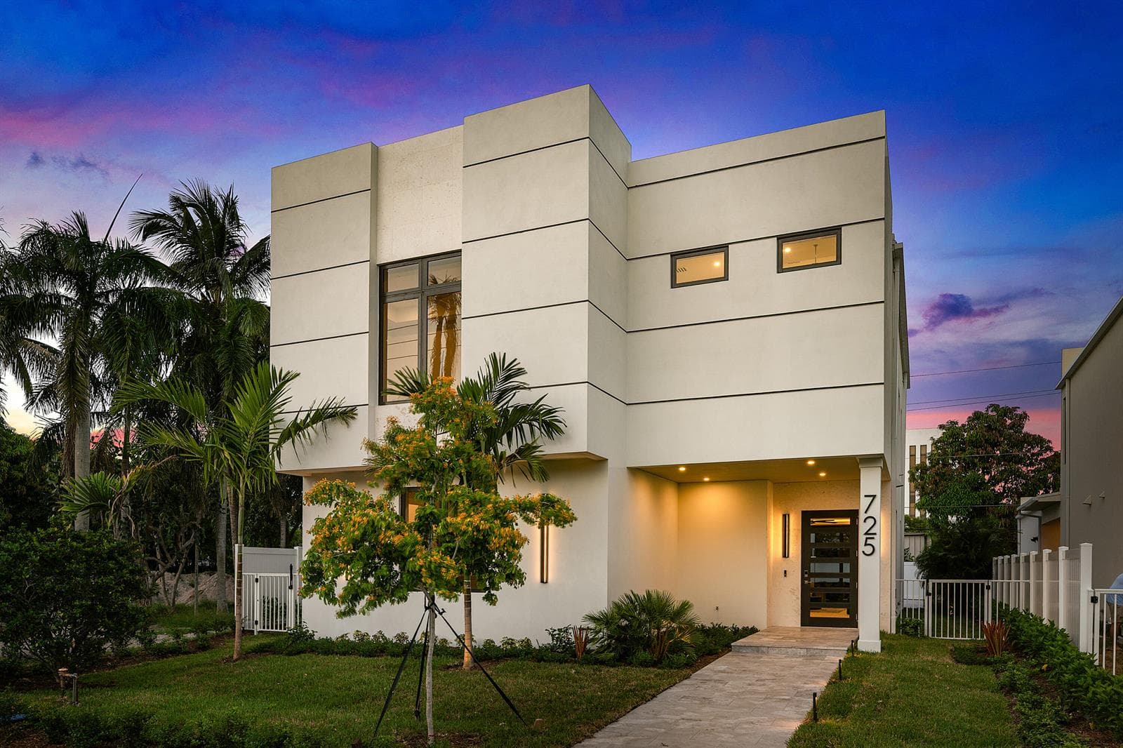 715 SE 4th Avenue, Delray Beach FL 33483 - Delray Beach, FL - Photo 1