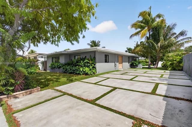 1215 NE 110th St, Miami FL 33161 - Miami, FL - Photo 2