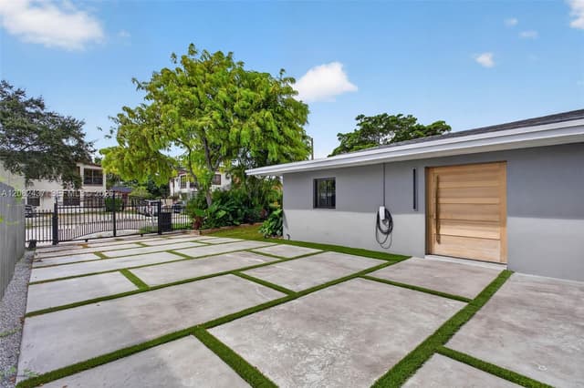 1215 NE 110th St, Miami FL 33161 - Miami, FL - Photo 3