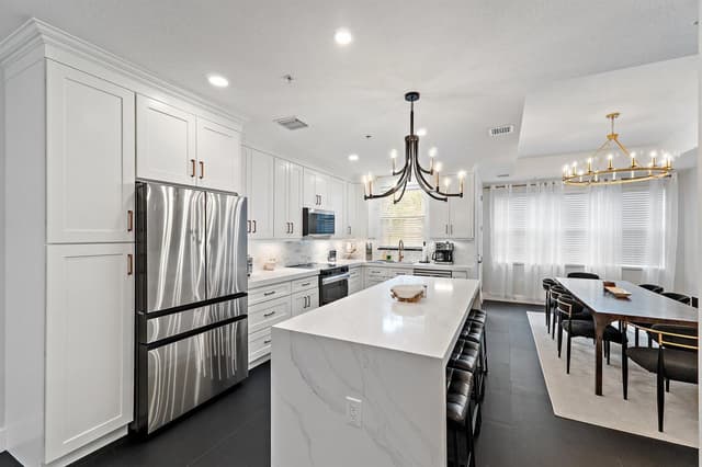 11774 Valencia Gardens Avenue, Palm Beach Gardens FL 33410 - Palm Beach Gardens, FL - Photo 3