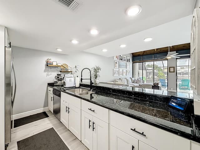 11313 NW 15th Street, Pembroke Pines FL 33026 - Pembroke Pines, FL - Photo 7