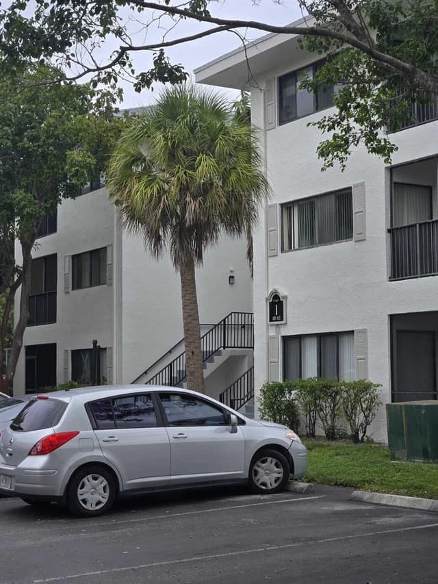 2445 SW 18TH Terrace # 1120, Fort Lauderdale FL 33315 - Fort Lauderdale, FL - Photo 2