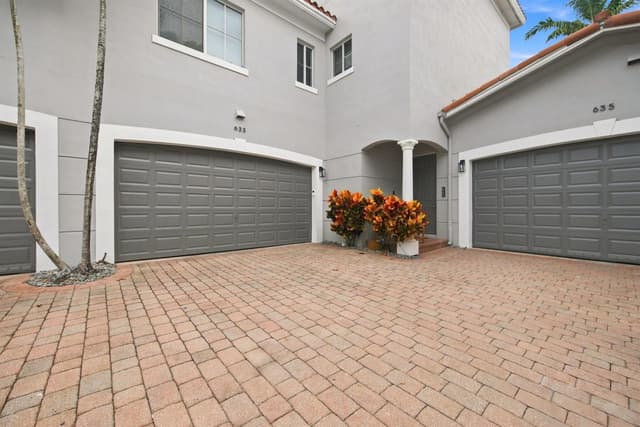 633 NE 11TH Avenue, Fort Lauderdale FL 33304 - Fort Lauderdale, FL - Photo 2