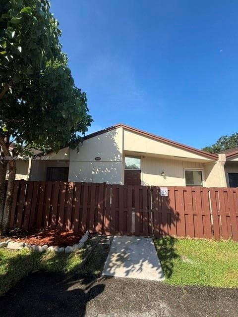 22583 Vistawood Way, Boca Raton FL 33428 - Boca Raton, FL - Photo 2