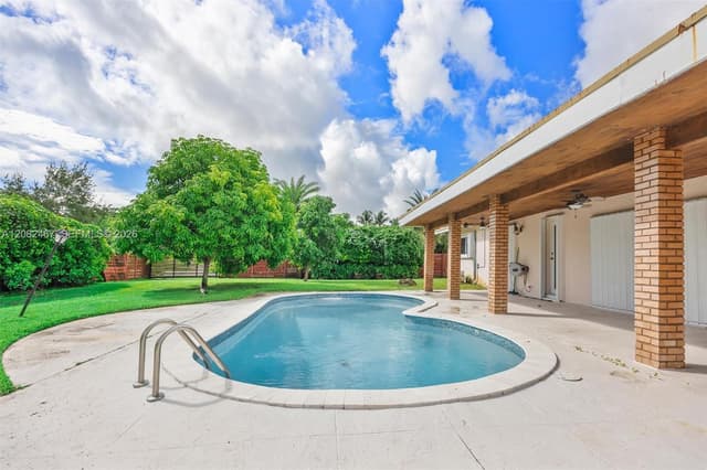 18545 SW 82nd Ave, Cutler Bay FL 33157 - Cutler Bay, FL - Photo 2