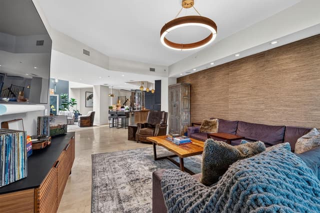 411 N NEW RIVER Drive E # 2, Fort Lauderdale FL 33301 - Fort Lauderdale, FL - Photo 2