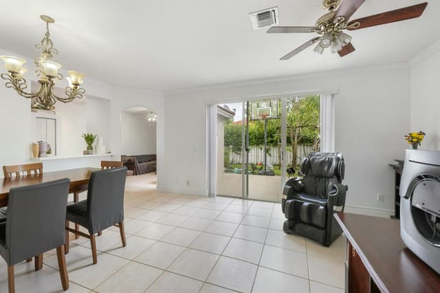 831 NW 130TH Avenue, Pembroke Pines FL 33028 - Pembroke Pines, FL - Photo 5