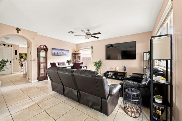 2300 NE 3rd Ct, Homestead FL 33033 - Homestead, FL - Photo 5